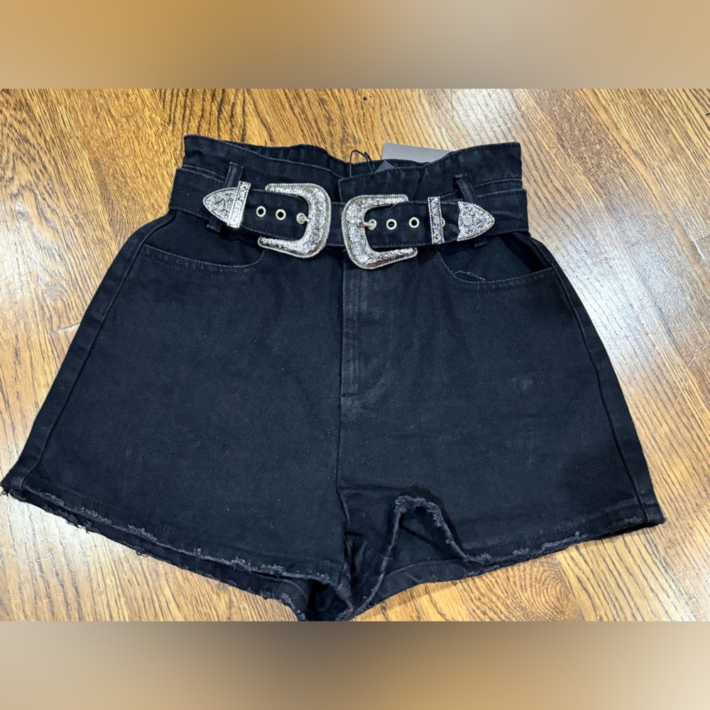 Le Lis Black Denim “western” shorts🤠